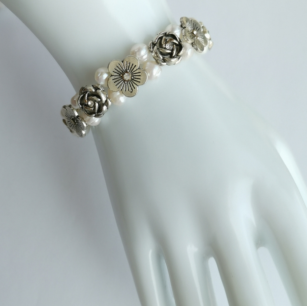 Freshwater Pearl and Pewter Stretch Bracelet